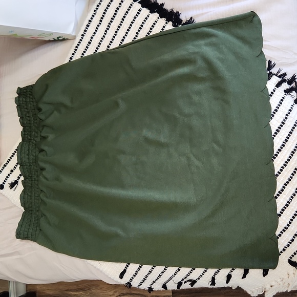 BETSEY'S BOUTIQUE SHOP SCALLOPED SKIRT XL - Picture 1 of 7